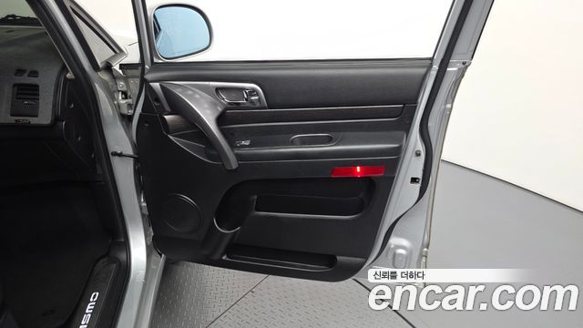 KG Mobility (SsangYong) Korando Turismo 4WD RX 9-seater 2017 — фото 24