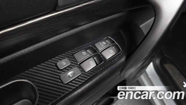 KG Mobility (SsangYong) Korando Turismo 4WD RX 9-seater 2017 — фото 28