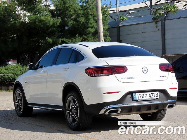Mercedes-Benz GLC-Class (X253) GLC300e 4MATIC Coupe 2021 — фото 3