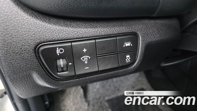 Kia Seltos Gasoline 1.6 Turbo 2WD Signature 2023 — фото 30