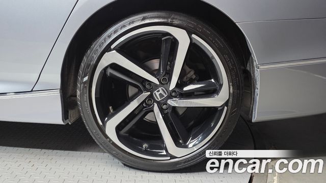 Honda Accord (X) 2.0 Turbo Sport 2019 — фото 21