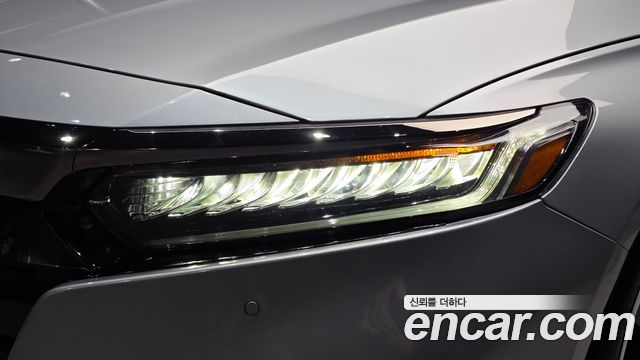 Honda Accord (X) 2.0 Turbo Sport 2019 — фото 22