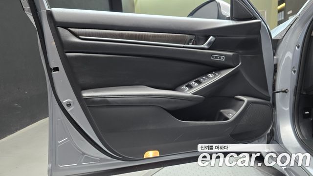 Honda Accord (X) 2.0 Turbo Sport 2019 — фото 24