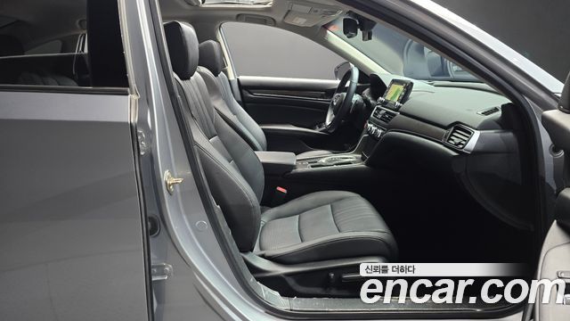 Honda Accord (X) 2.0 Turbo Sport 2019 — фото 26