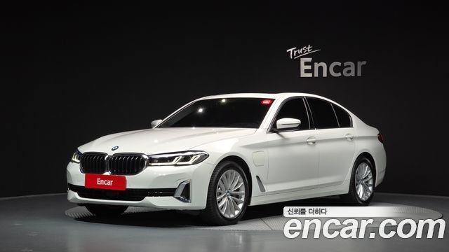 BMW 5 Series (G30) 530e Luxury 2021 — фото 1