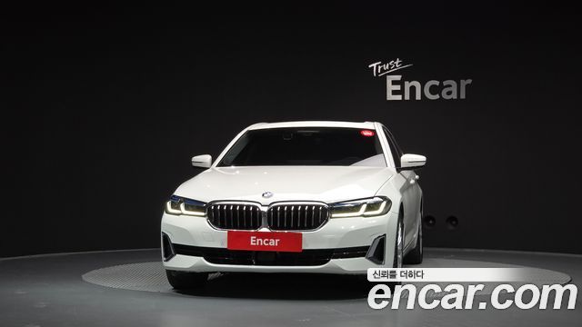 BMW 5 Series (G30) 530e Luxury 2021 — фото 3
