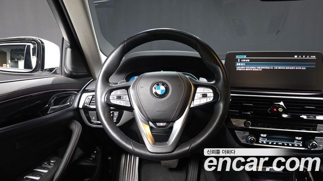 BMW 5 Series (G30) 530e Luxury 2021 — фото 13