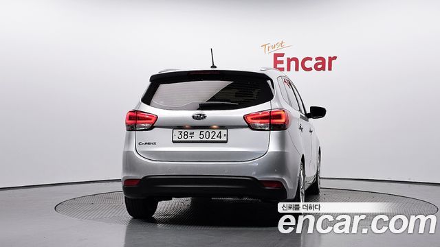 Kia Carens 2.0 LPi Prestige 2014 — фото 4
