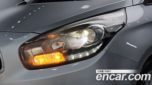 Kia Carens 2.0 LPi Prestige 2014 — фото 22