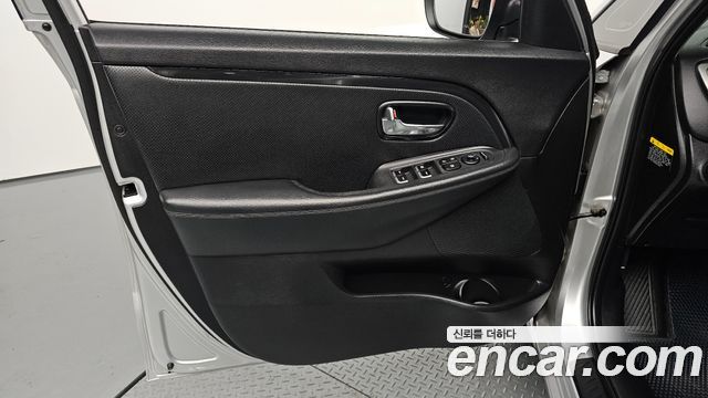 Kia Carens 2.0 LPi Prestige 2014 — фото 24
