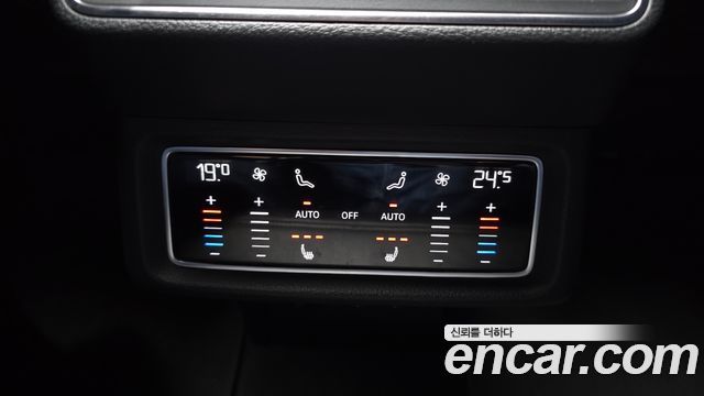 Audi e-tron 55 Quattro 2020 — фото 18