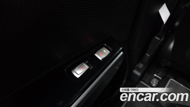 KG Mobility (SsangYong) Tivoli Armor LX 2WD 2019 — фото 19