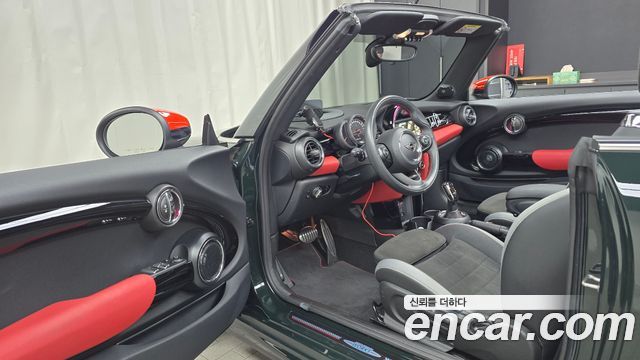 MINI Cooper S Convertible JCW 3rd 2020 — фото 10