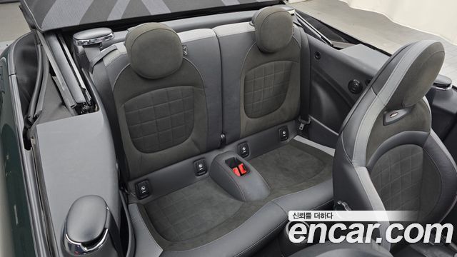 MINI Cooper S Convertible JCW 3rd 2020 — фото 11