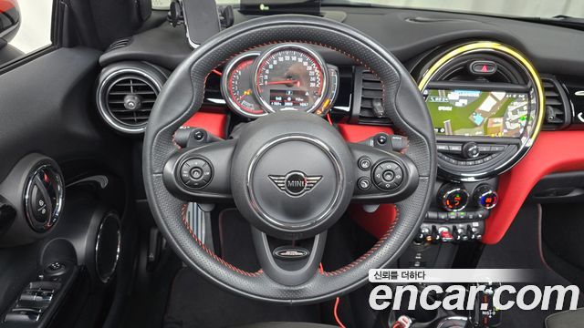MINI Cooper S Convertible JCW 3rd 2020 — фото 12