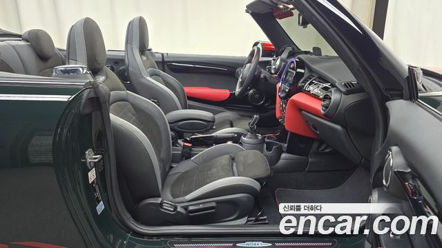 MINI Cooper S Convertible JCW 3rd 2020 — фото 26