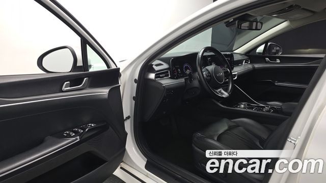 Kia K5 (III) 2.0 Prestige 2022 — фото 10