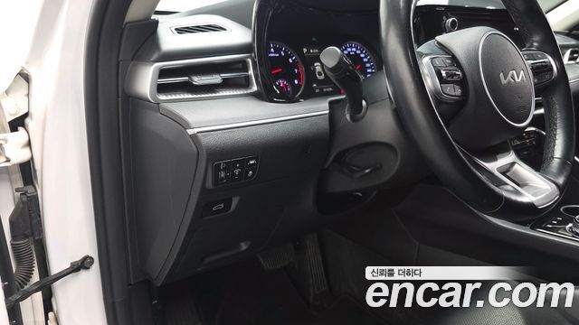 Kia K5 (III) 2.0 Prestige 2022 — фото 13