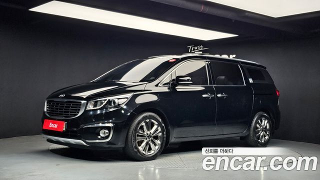 Kia Carnival 9-seater Prestige
