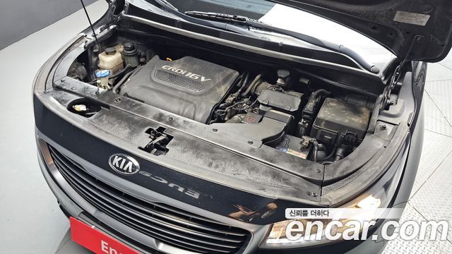 Kia Carnival 9-seater Prestige 2015 — фото 6