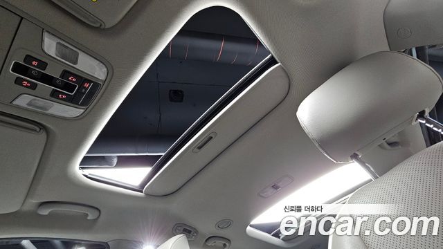 Kia Carnival 9-seater Prestige 2015 — фото 17