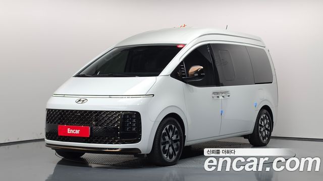 Hyundai Staria 4WD Lounge 7-Seater Limousine 2022 — фото 1