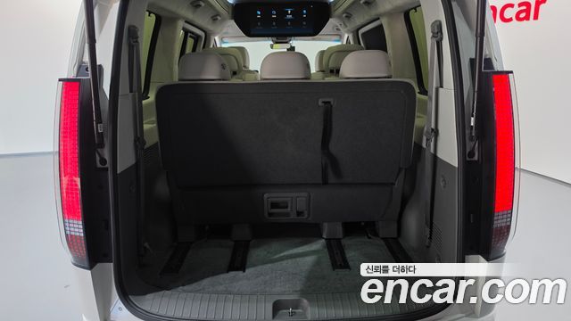 Hyundai Staria 4WD Lounge 7-Seater Limousine 2022 — фото 18