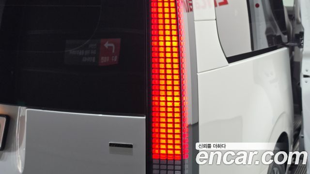 Hyundai Staria 4WD Lounge 7-Seater Limousine 2022 — фото 23