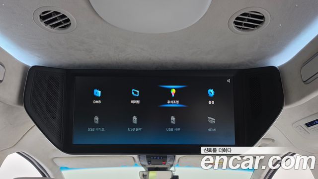 Hyundai Staria 4WD Lounge 7-Seater Limousine 2022 — фото 27