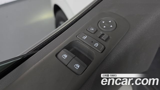 Hyundai Staria 4WD Lounge 7-Seater Limousine 2022 — фото 34