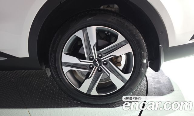 Kia Sorento (IV) HEV 1.6 2WD Signature 2023 — фото 21