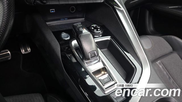 Peugeot 3008 (II) 1.6 BlueHDi GT Line 2018 — фото 9