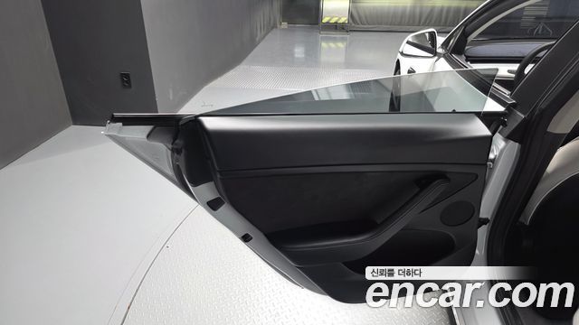 Tesla Model 3 Long Range AWD 2022 — фото 31