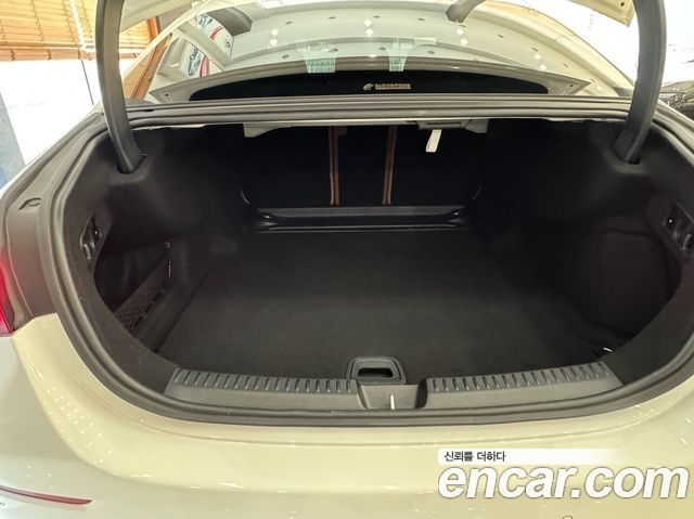 Mercedes-Benz E-Class (W214) E200 Avantgarde 2025 — фото 23