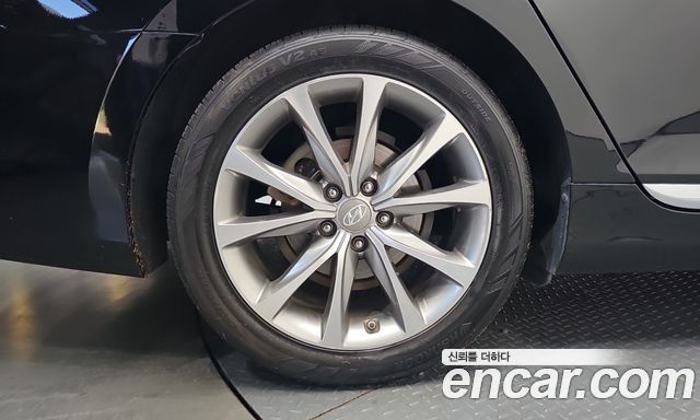 Hyundai Grandeur (HG) HG300 Exclusive Special 2015 — фото 5
