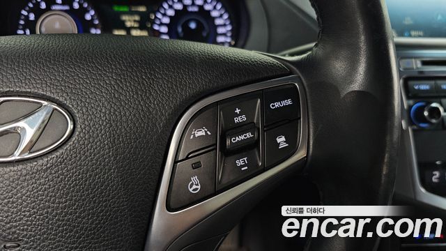 Hyundai Grandeur (HG) HG300 Exclusive Special 2015 — фото 29