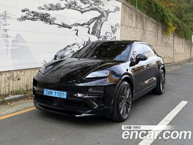 Porsche Macan EV Turbo