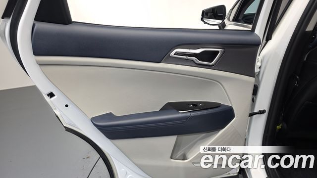 Kia Sportage Hybrid (V) Nobleless 2WD 2023 — фото 25