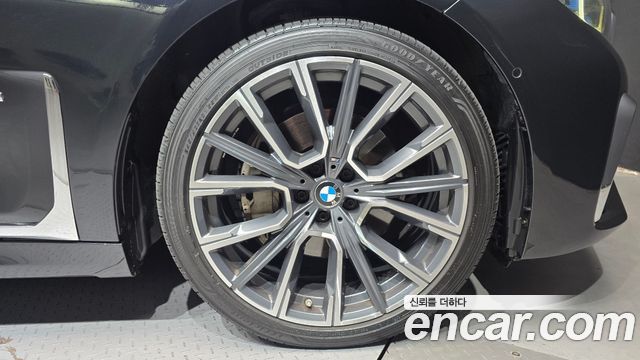 BMW 7 Series (G11) 740Li xDrive M Sport Package 2021 — фото 5