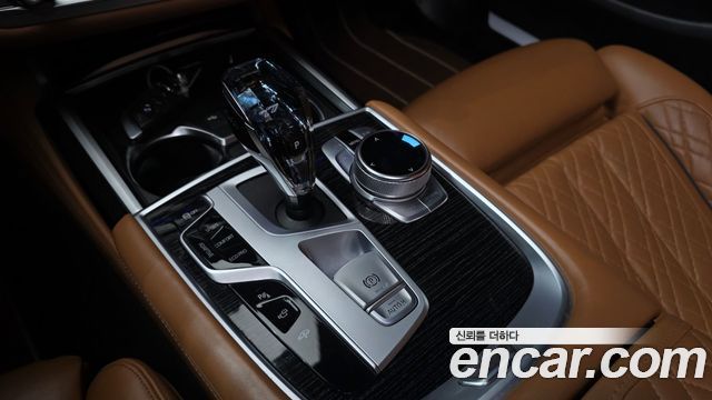 BMW 7 Series (G11) 740Li xDrive M Sport Package 2021 — фото 9