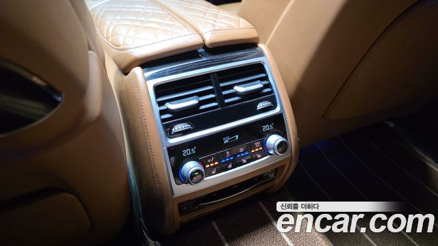 BMW 7 Series (G11) 740Li xDrive M Sport Package 2021 — фото 17