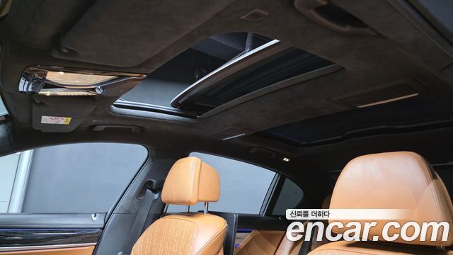 BMW 7 Series (G11) 740Li xDrive M Sport Package 2021 — фото 19