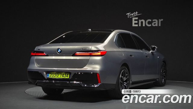 BMW 7 Series (G70) 740d xDrive M Sport 2024 — фото 2