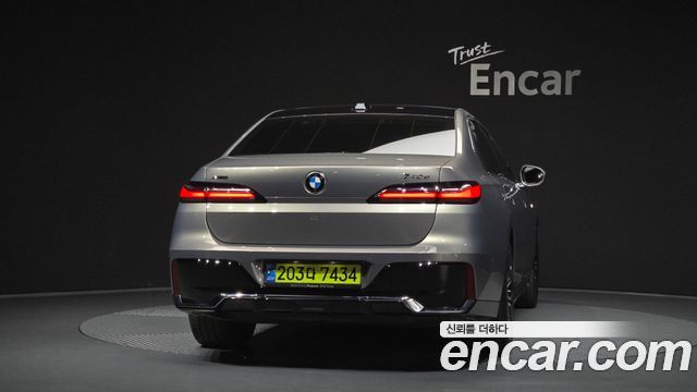 BMW 7 Series (G70) 740d xDrive M Sport 2024 — фото 4
