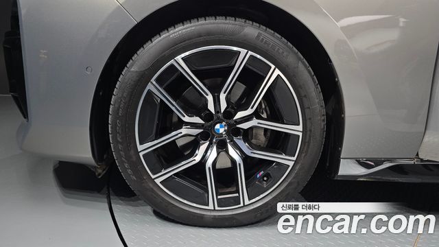 BMW 7 Series (G70) 740d xDrive M Sport 2024 — фото 5