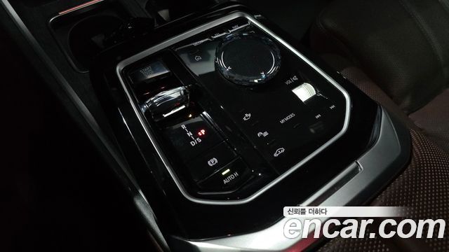 BMW 7 Series (G70) 740d xDrive M Sport 2024 — фото 9