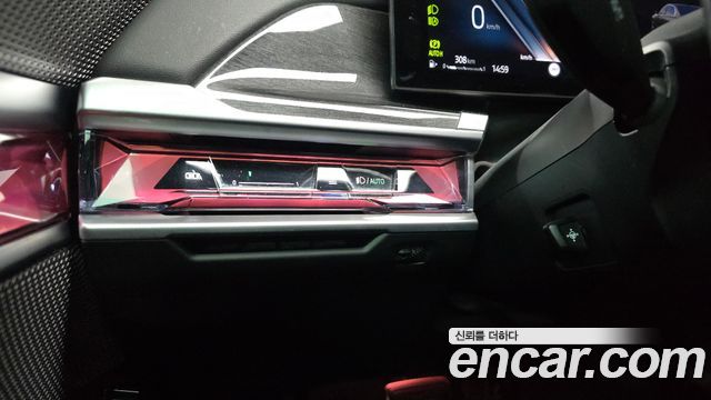 BMW 7 Series (G70) 740d xDrive M Sport 2024 — фото 28