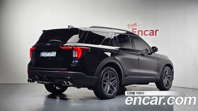 Ford Explorer (VI) 2.3 ST-Line 4WD 2025 — фото 2
