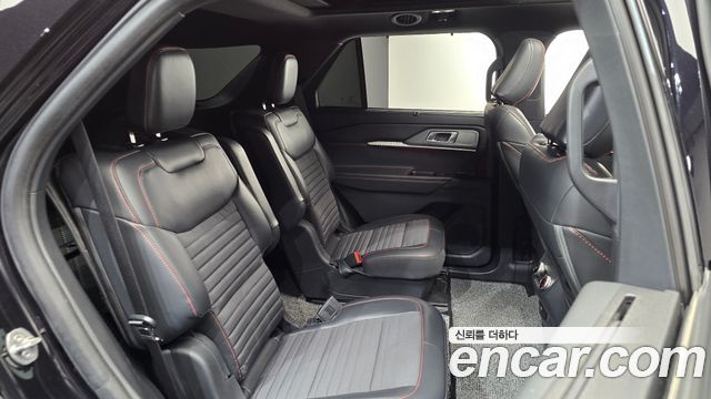 Ford Explorer (VI) 2.3 ST-Line 4WD 2025 — фото 11