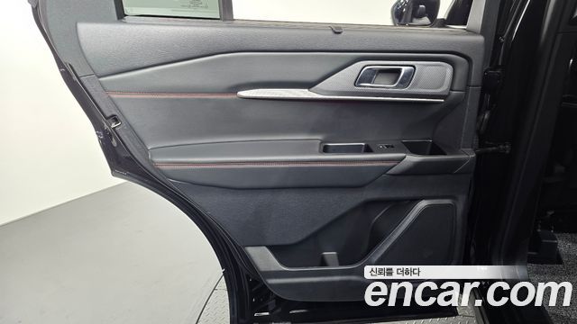 Ford Explorer (VI) 2.3 ST-Line 4WD 2025 — фото 25